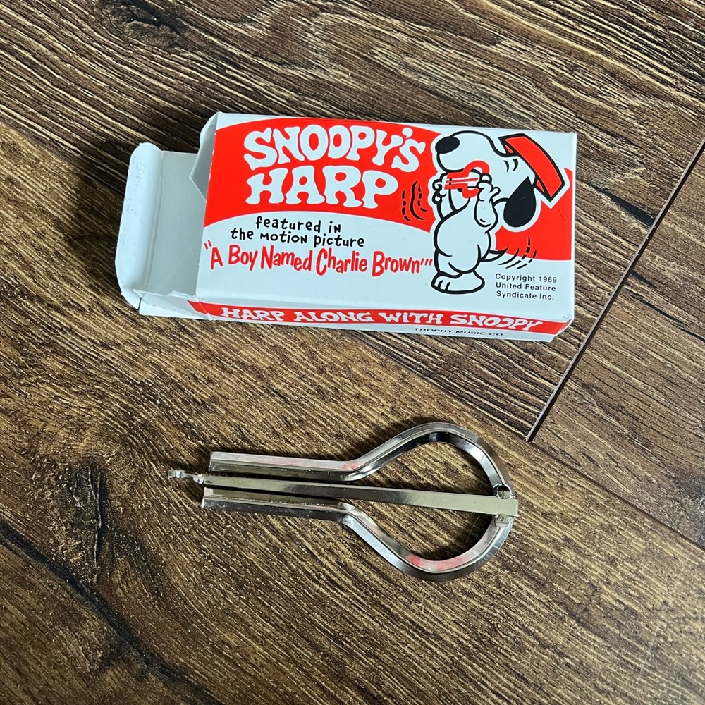 Snoopy's Harp Metal Jaw Harp with Original Box - Red & White Box